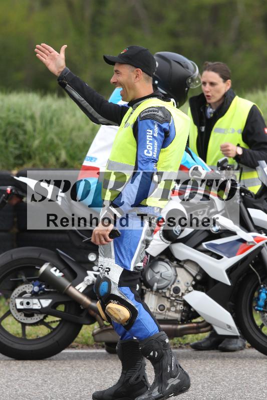 /Archiv-2025/10 23.04.2025 Cornu Master School ADR/rot-rouge/unklar